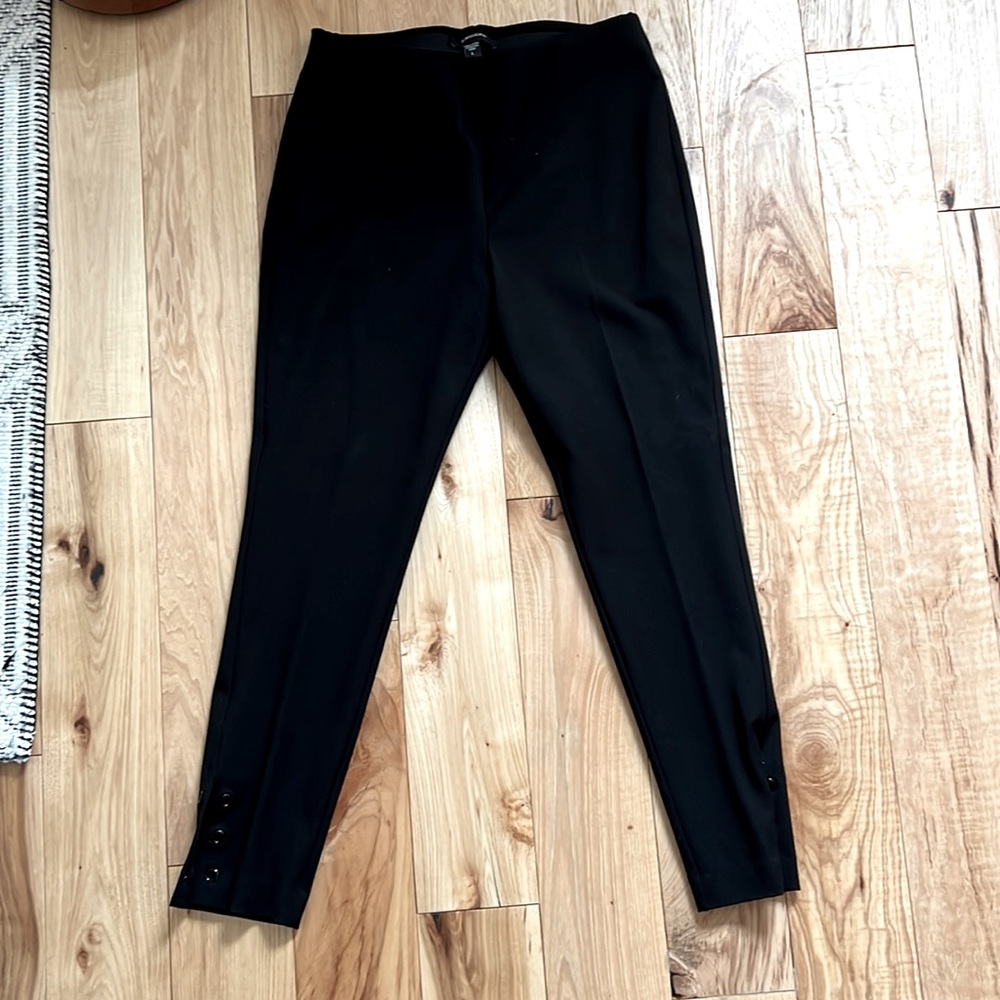 Karen Kane Pull On travel pants with ankle detail!